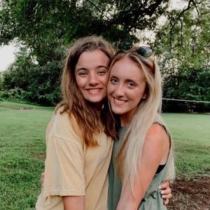 Meet your Posher, Abigail